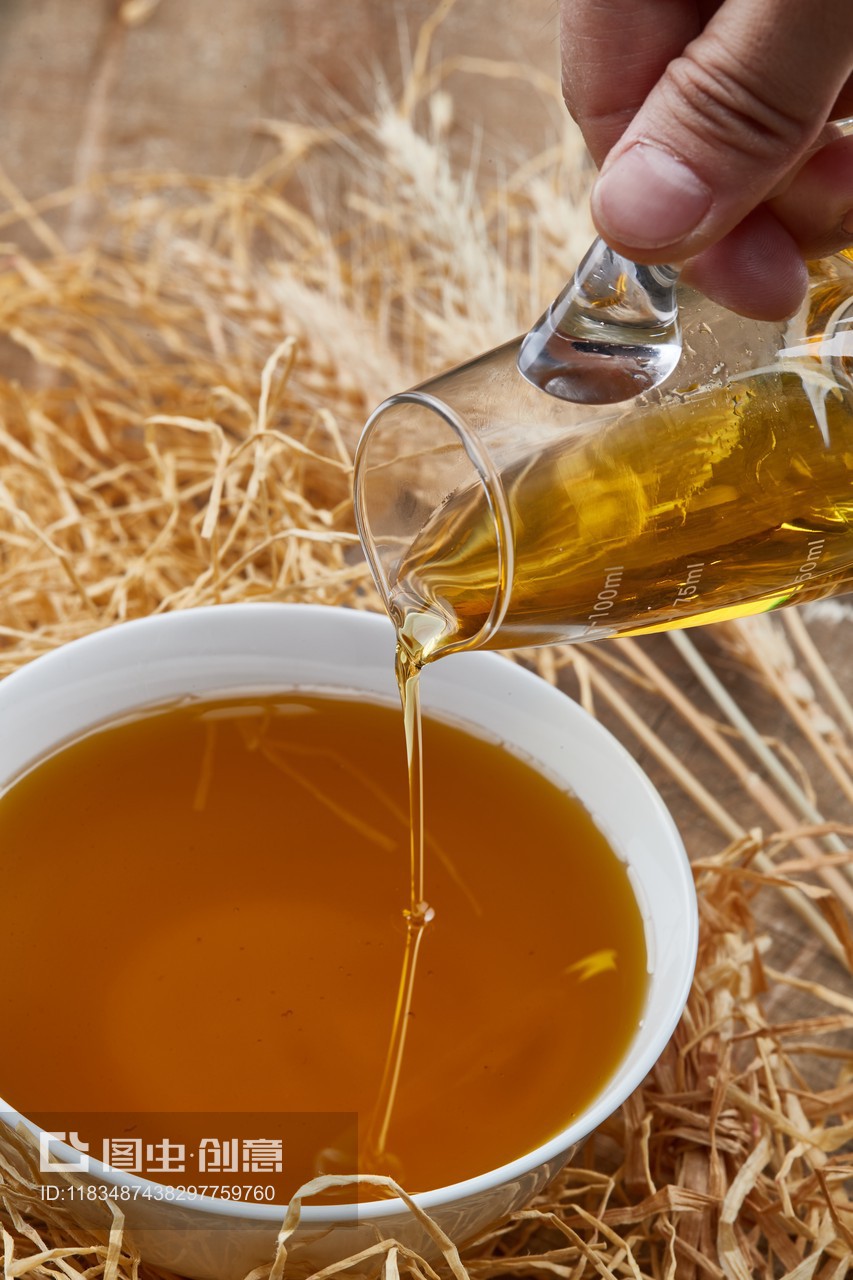 芳香四溢營養(yǎng)健康的胡麻亞麻籽食用油